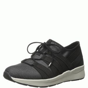 Easy Spirit Illuma Round Toe Canvas Sneaker 7.5M